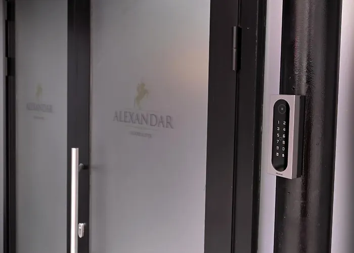 Alexandar Square Suites